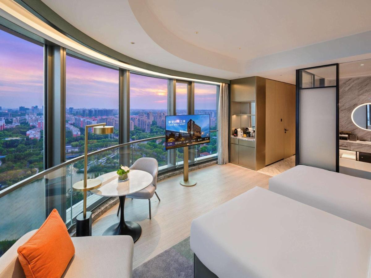 Novotel Shanghai Caohejing Exterior foto