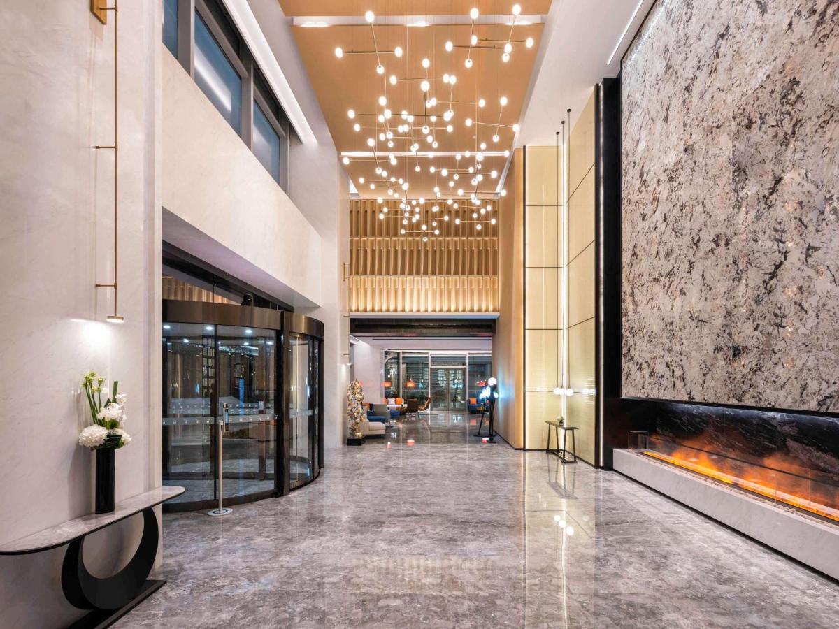 Novotel Shanghai Caohejing Exterior foto
